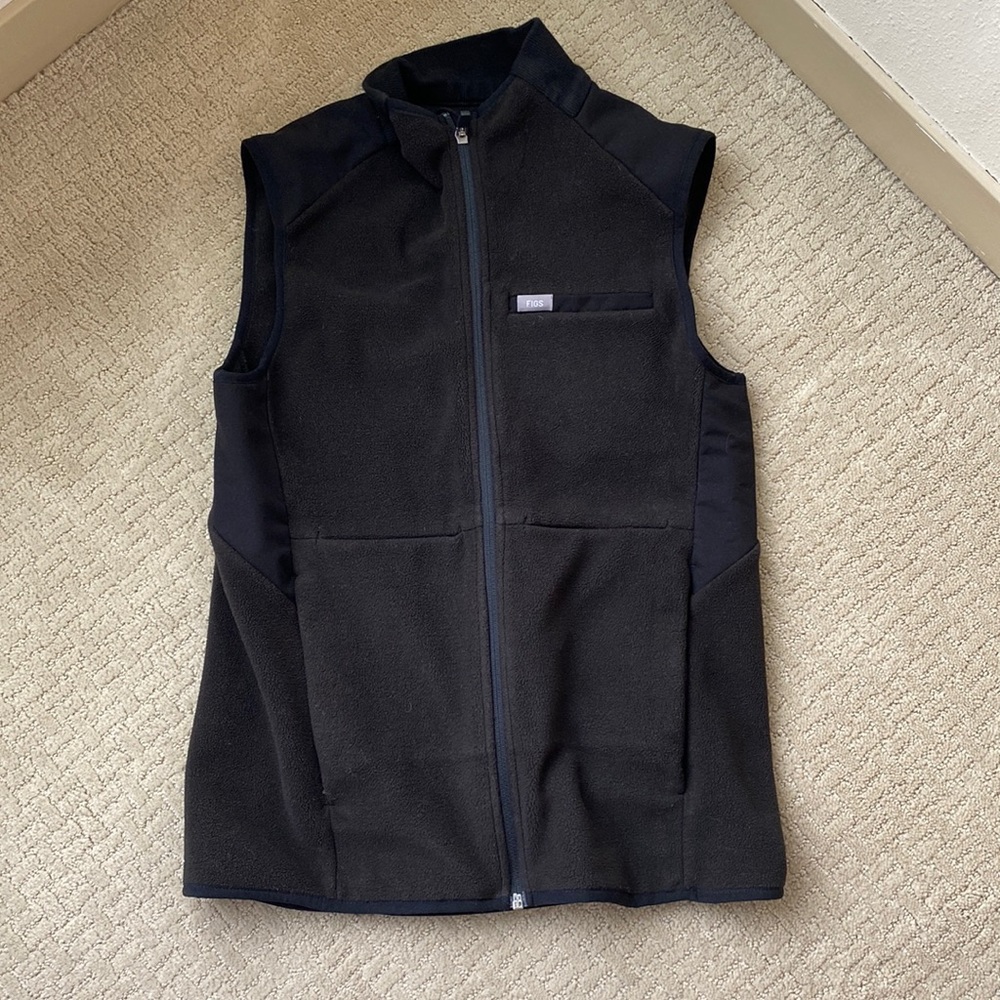 Like new fleece vest from figs